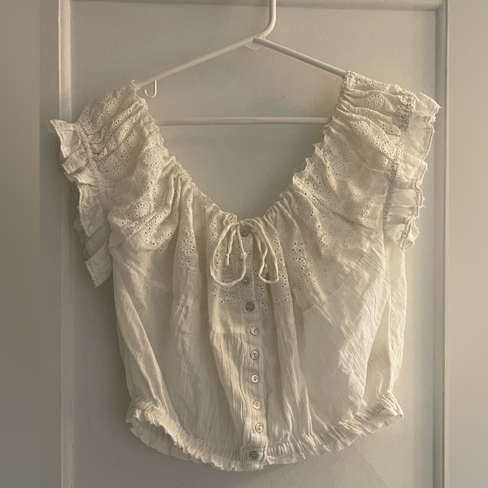Free People Eyelet You A Lot White Button-Up Crop Top SizeM